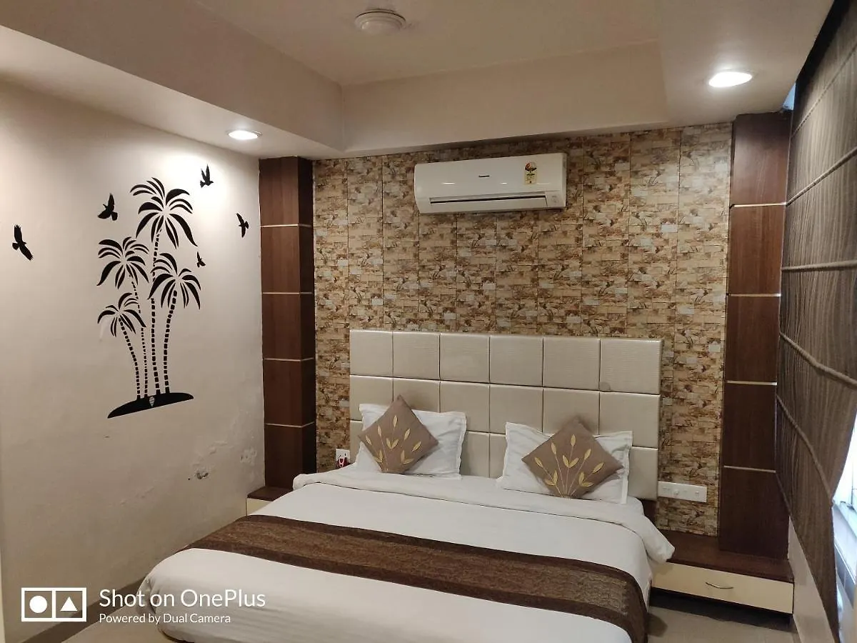 Hotel Starlit Select Nirvana Varanasi