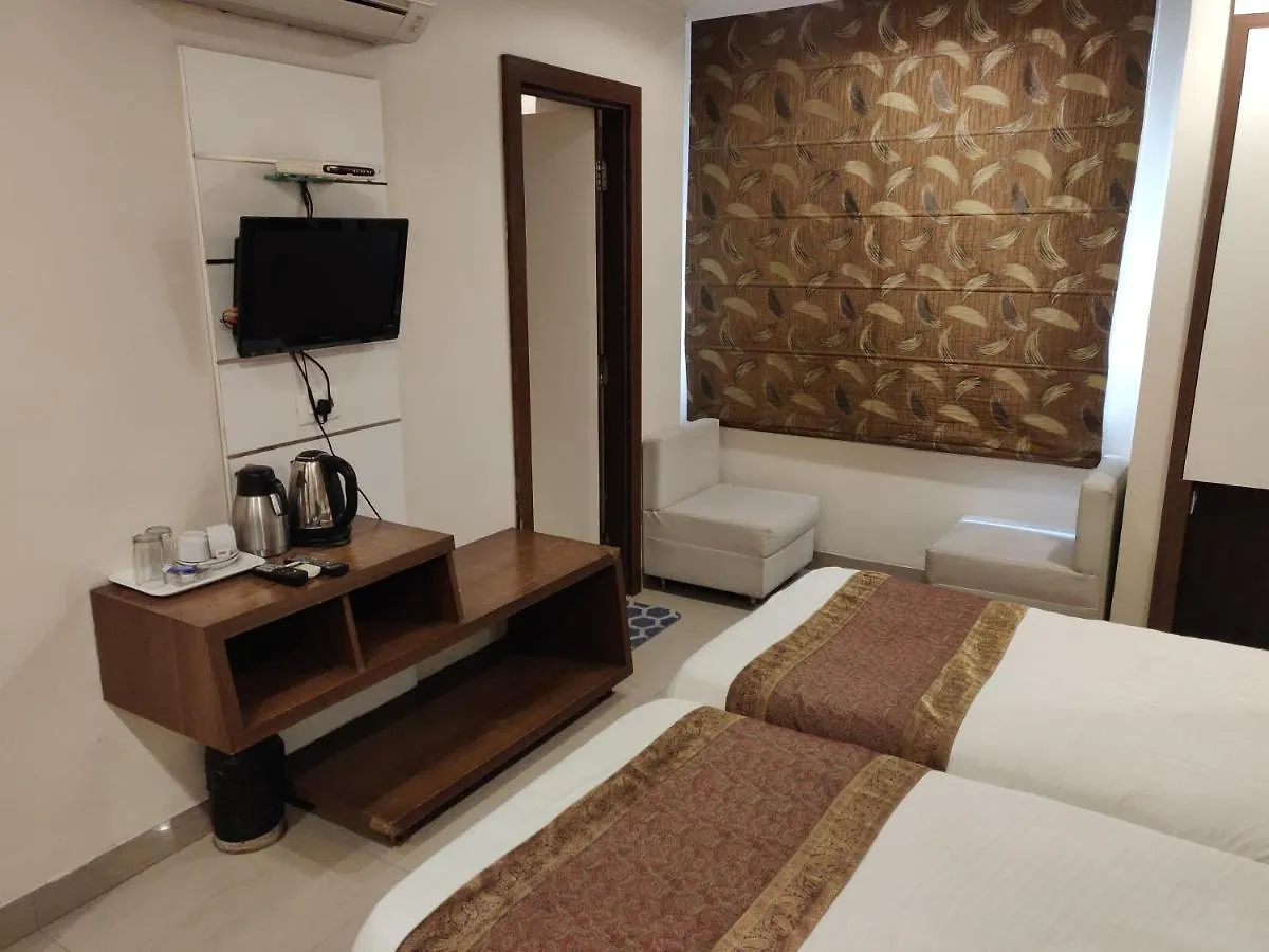 Hotel Starlit Select Nirvana Varanasi